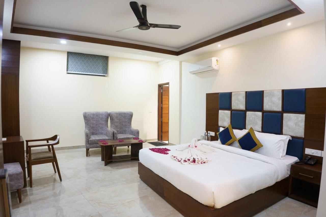 Hotel Vihaan Residency Zirakpur Zewnętrze zdjęcie