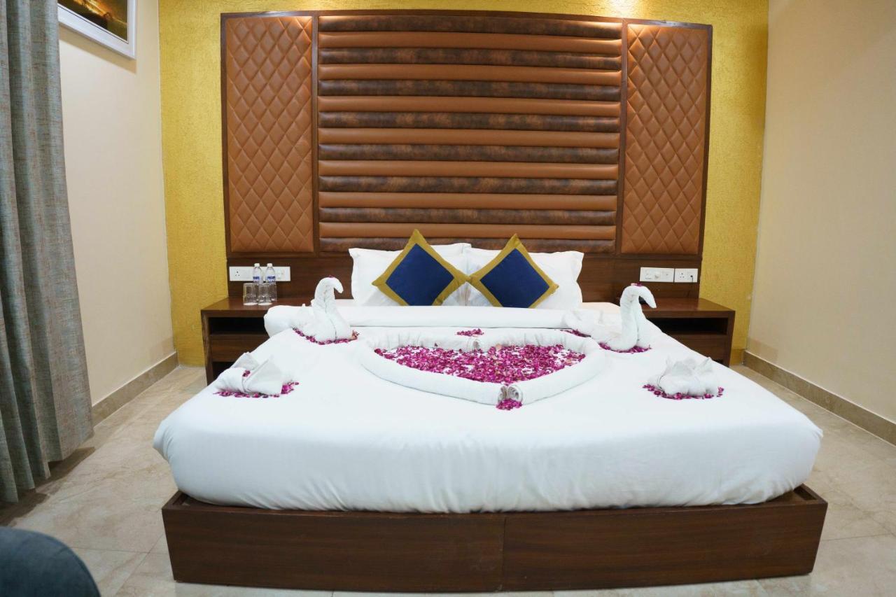 Hotel Vihaan Residency Zirakpur Zewnętrze zdjęcie